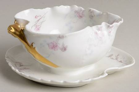 Schleiger 678A Gravy Boat with Attached Underplate