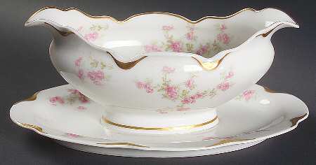 Schleiger 67D Gravy Boat with Attached Underplate