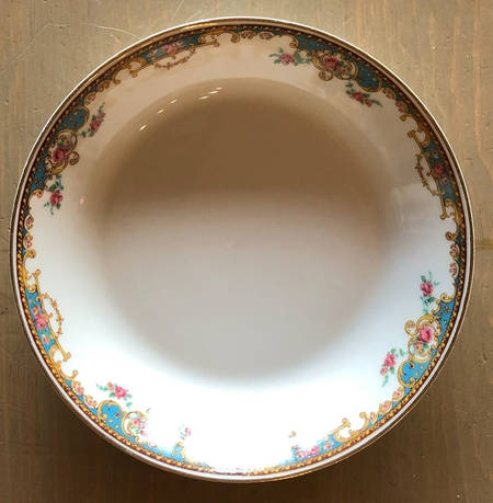 Schleiger 700 (Gold Trim) Coupe Soup Bowl