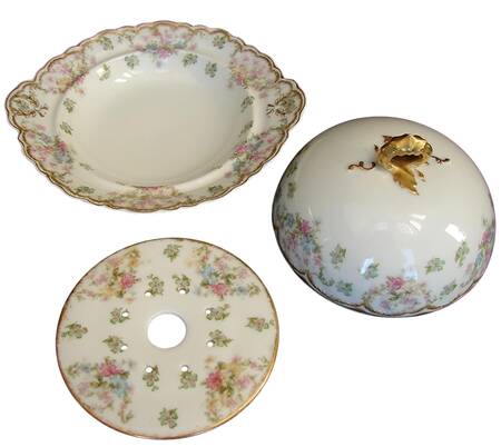 Schleiger 72 Round Covered Butter with Strainer