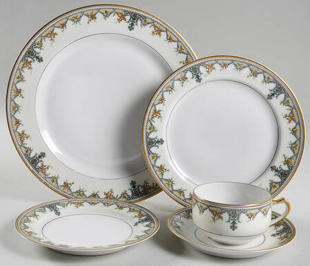 Schleiger 727 5 Piece Place Setting