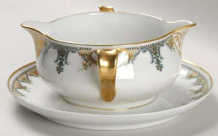 Schleiger 727 Gravy Boat with Attached Underplate