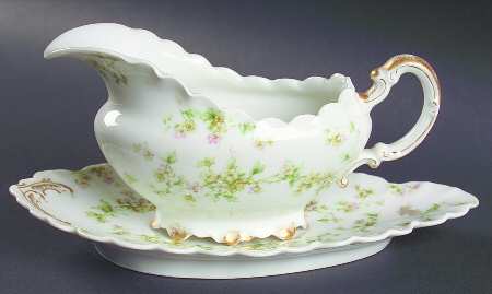 Schleiger 74 Gravy Boat & Underplate