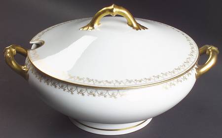 Schleiger 780 Tureen &  Lid