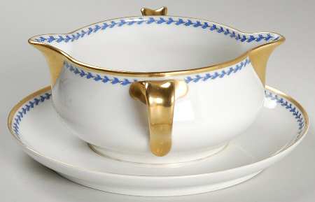 Schleiger 792 Gravy Boat with Attached Underplate