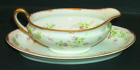 Schleiger 837a Gravy Boat & Underplate