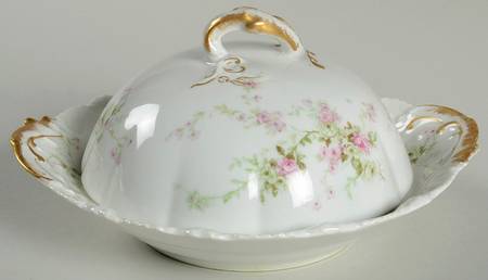 Schleiger 837h Round Covered Butter with Strainer