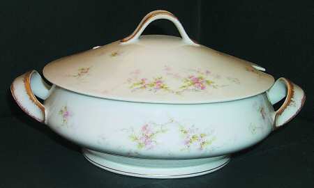 Schleiger 839 Tureen &  Lid
