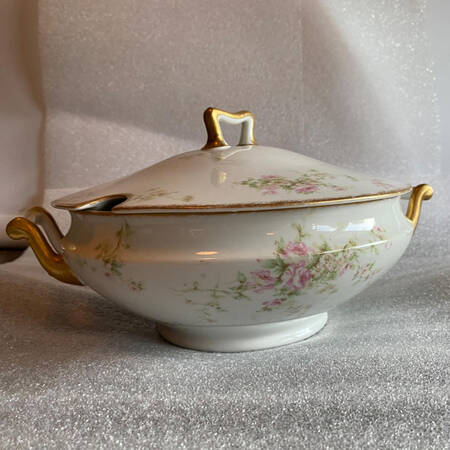 Schleiger 840b Tureen &  Lid