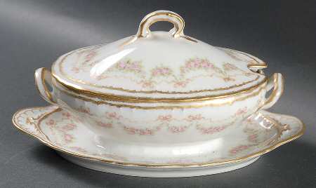 Schleiger 842 Gravy Boat w/Attached Underplate & Lid