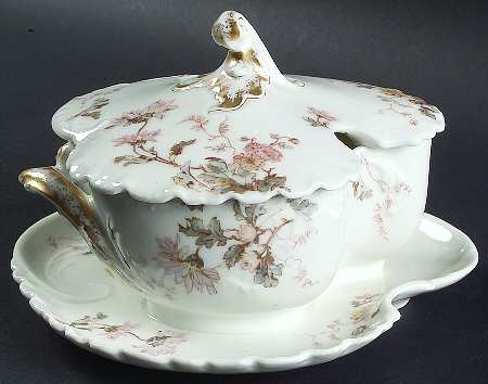 Schleiger 86 Gravy Boat w/Attached Underplate & Lid