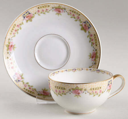Schleiger 860 Flat Cup & Saucer Set