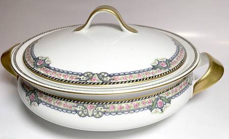 Schleiger 867 Round Covered Vegetable