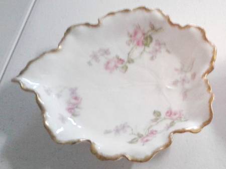 Schleiger 87D 7" Leaf Dish