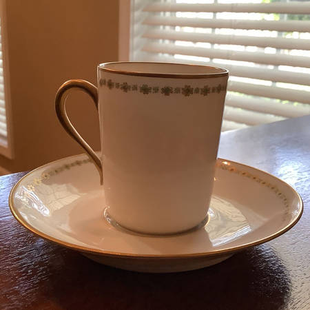 Schleiger 885A Chocolate Cup & Saucer Set