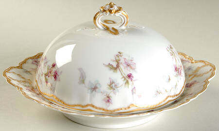 Schleiger 91A Round Covered Butter with Strainer