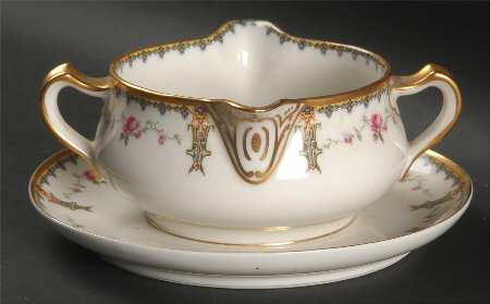 Schleiger 920 Gravy Boat with Attached Underplate