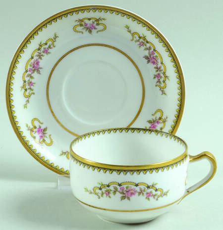 Schleiger 925 Flat Cup & Saucer Set