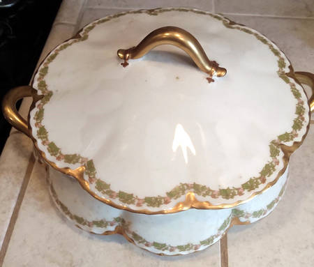 Schleiger 959 Round Covered Vegetable