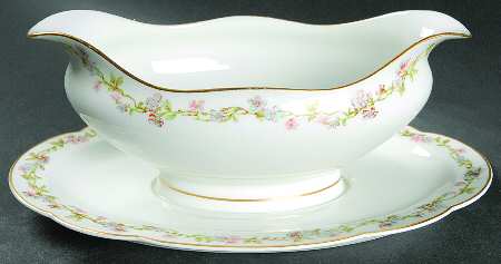 Schleiger 983 Gravy Boat with Attached Underplate