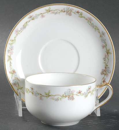 Schleiger 983 Flat Cup & Saucer Set