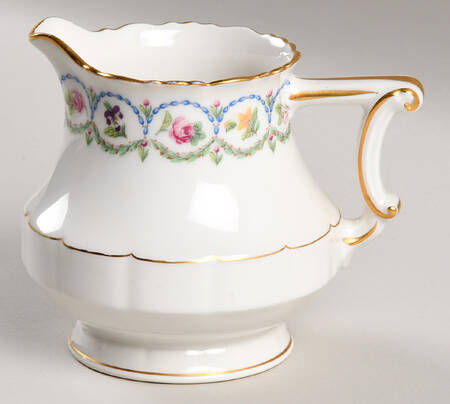 Sevres (Scalloped) Creamer