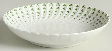 Shamrock Cream Serving Bowl Round