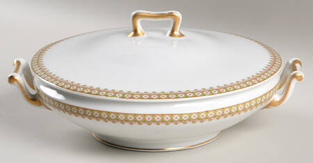 St. Albans Round Covered Vegetable