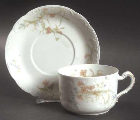 St. Lazare, The Oversized Cup & Saucer Set