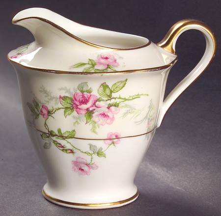 Sylvia Cream (Isle de France, Cream) Creamer