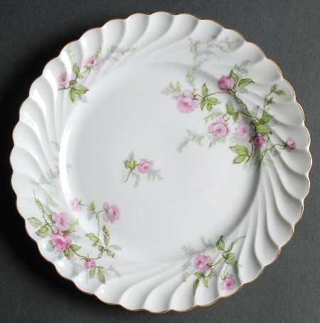 Sylvia White (Torse Shape) Salad Plate