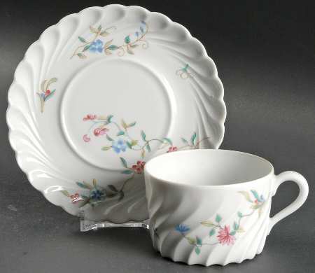 Symphonie (No Trim) Flat Cup & Saucer Set