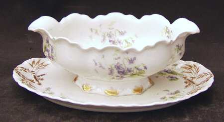 The Tarascon Gravy Boat with Attached Underplate