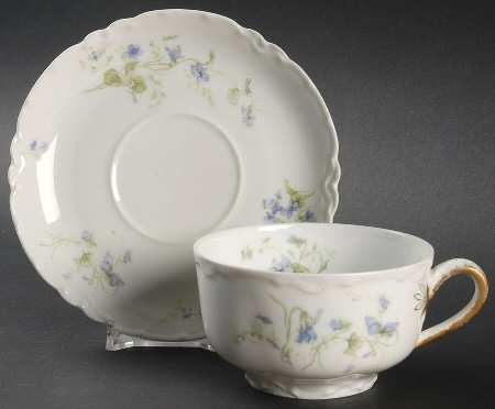The Tarascon Flat Cup & Saucer Set