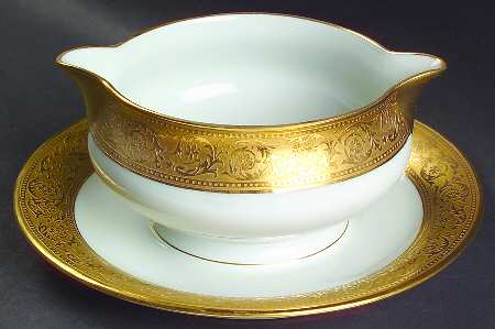 Thistle Gold Gravy Boat with Attached Underplate