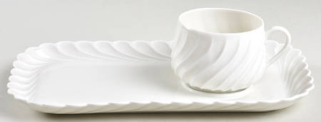 Torse White (Newer, Post 1950) Tea & Toast Snack Plate & Cup Set