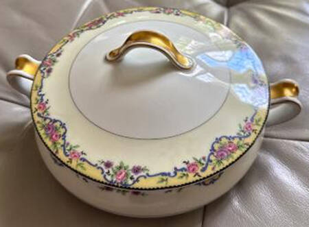 Trianon  Round Covered Vegetable