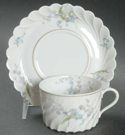 Vallee Flat Cup & Saucer Set