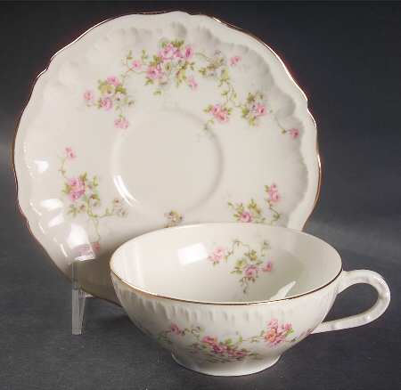 Valeria Flat Cup & Saucer Set