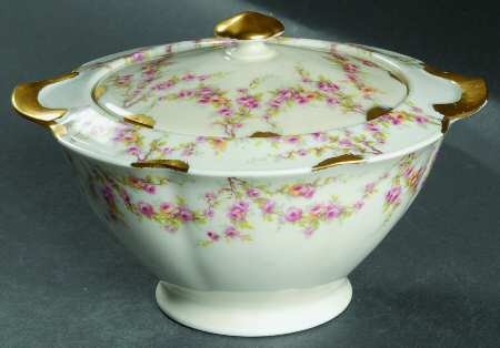Varenne (France) Sugar Bowl & Lid