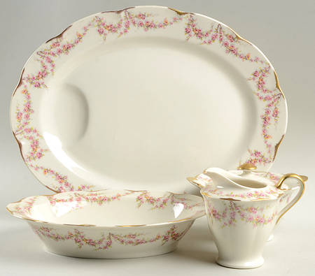 Varenne (New York) 5 Piece Hostess Set