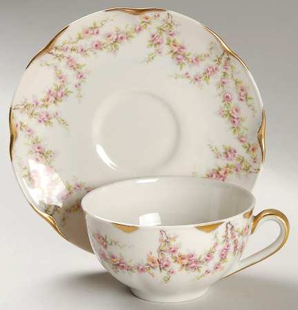 Flat Cup & Saucer Set