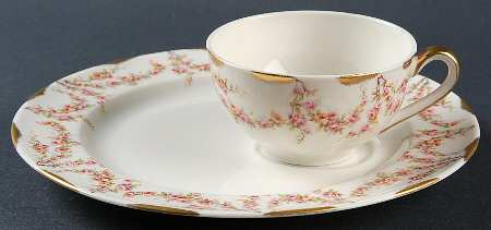 Varenne (New York) Dessert Plate & Cup Set