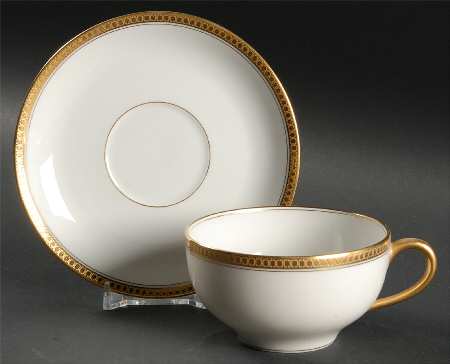 Vassar Flat Cup & Saucer Set