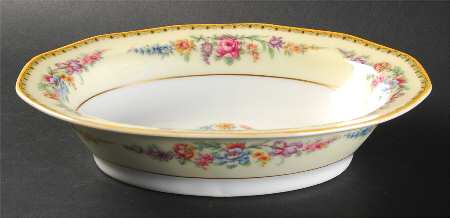 Vendome (Older, Yellow Trim) 9" Oval Vegetable Bowl