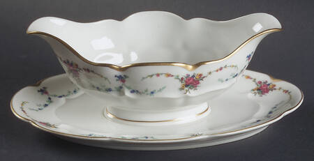 Victoria (Older, Scalloped) Gravy Boat with Attached Underplate