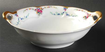 Victoria (Older, Scalloped) 9" Round Vegetable Bowl
