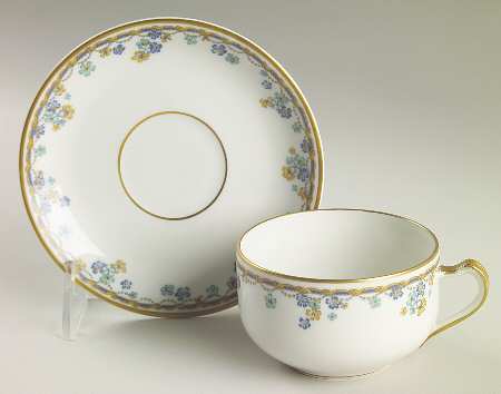 Vincennes Flat Cup & Saucer Set