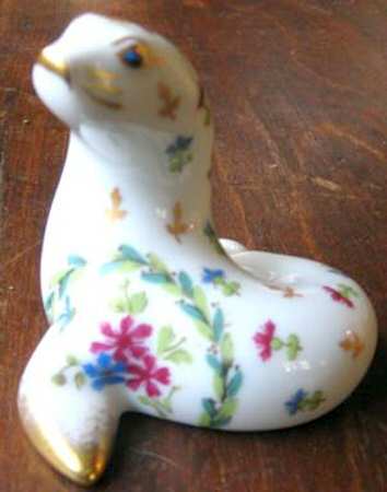 Vieux Paris Green (Vert) Seal Figurine