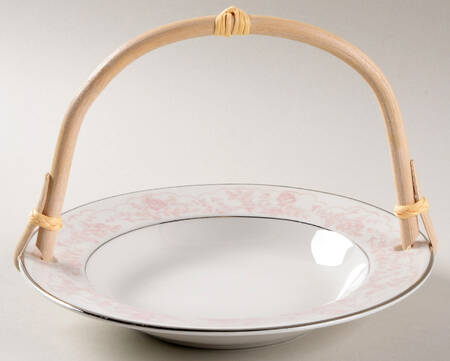 Wedding Ring 7''-7 1/4'' Basket W/Bamboo Handle HC